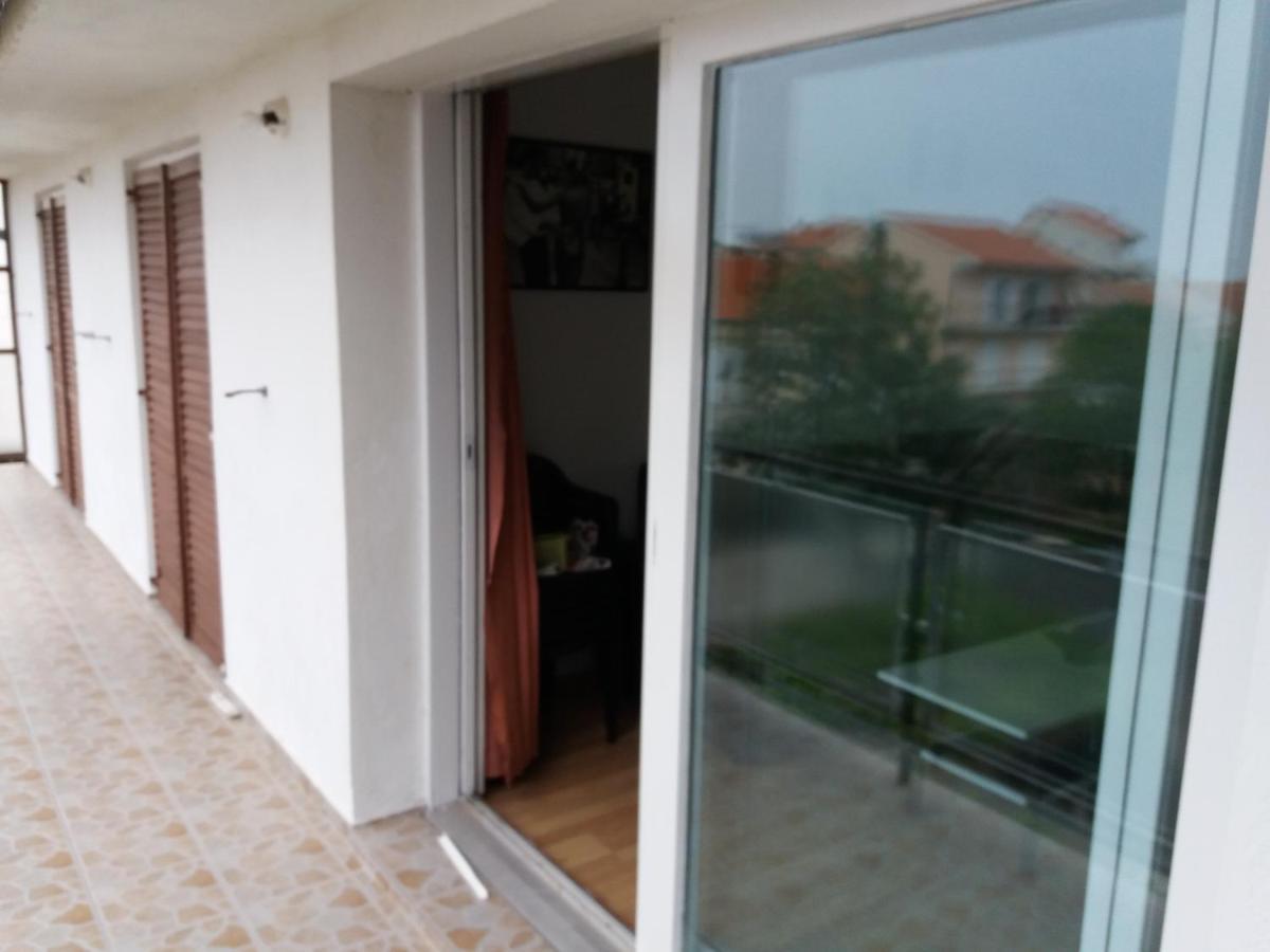 Apartment Viktoria Primošten Exteriör bild