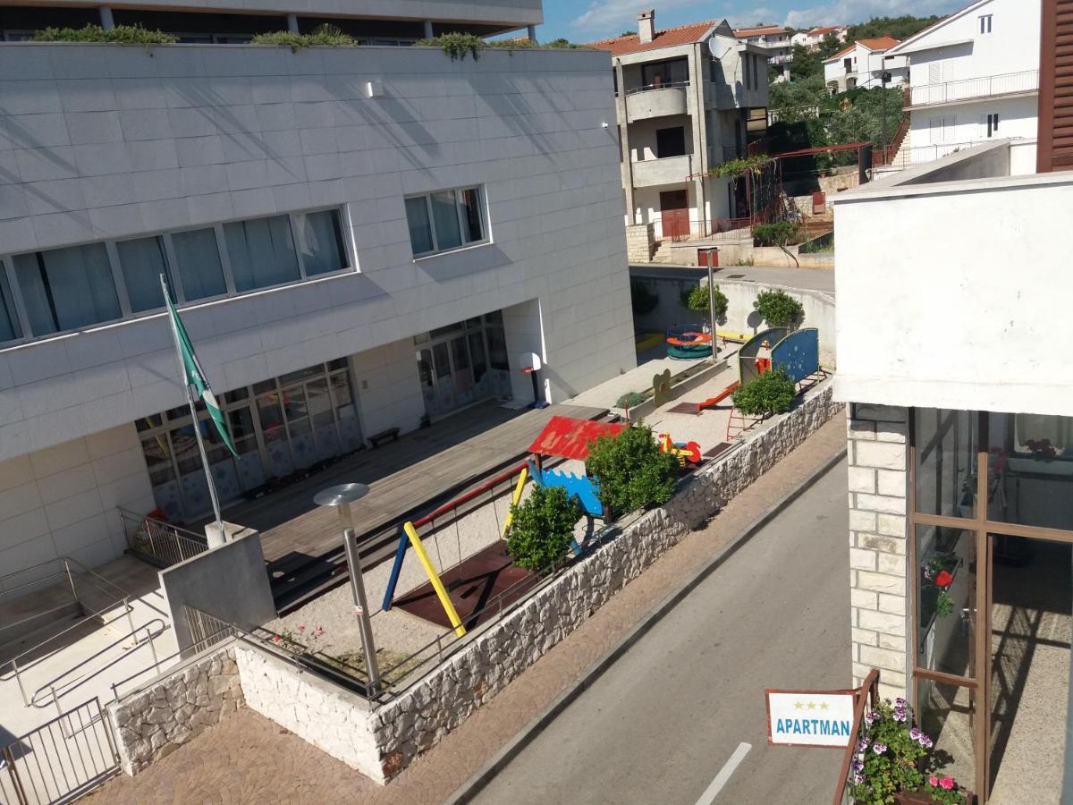 Apartment Viktoria Primošten Exteriör bild